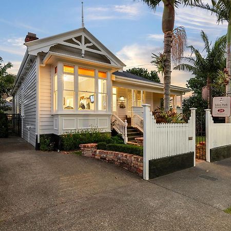 Eden Park Bed And Breakfast Inn Auckland Bagian luar foto