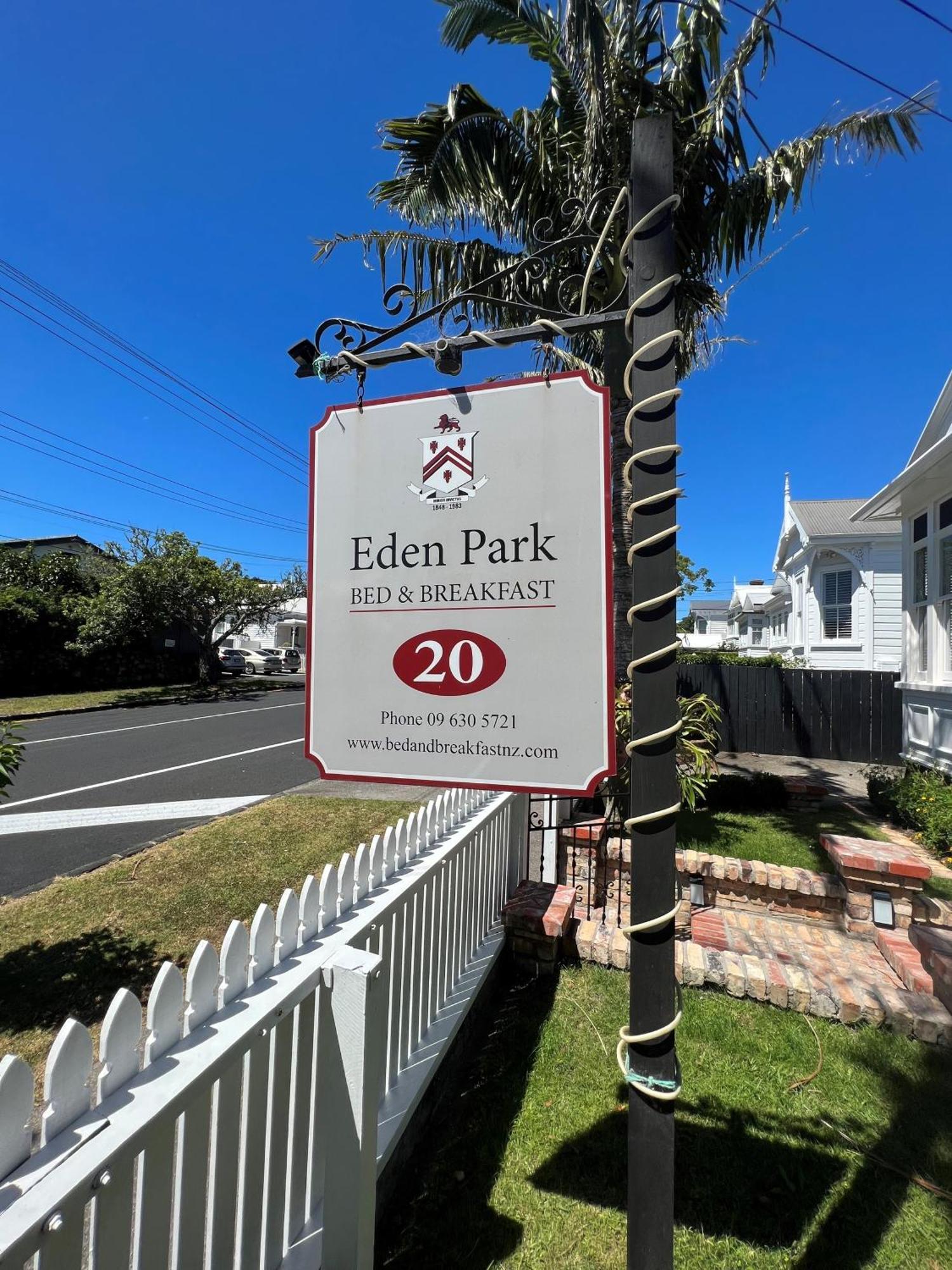 Eden Park Bed And Breakfast Inn Auckland Bagian luar foto